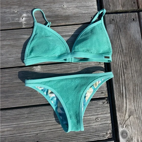 Roxy bikini set - Picture 2 of 2